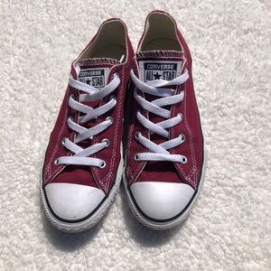 Maroon converse